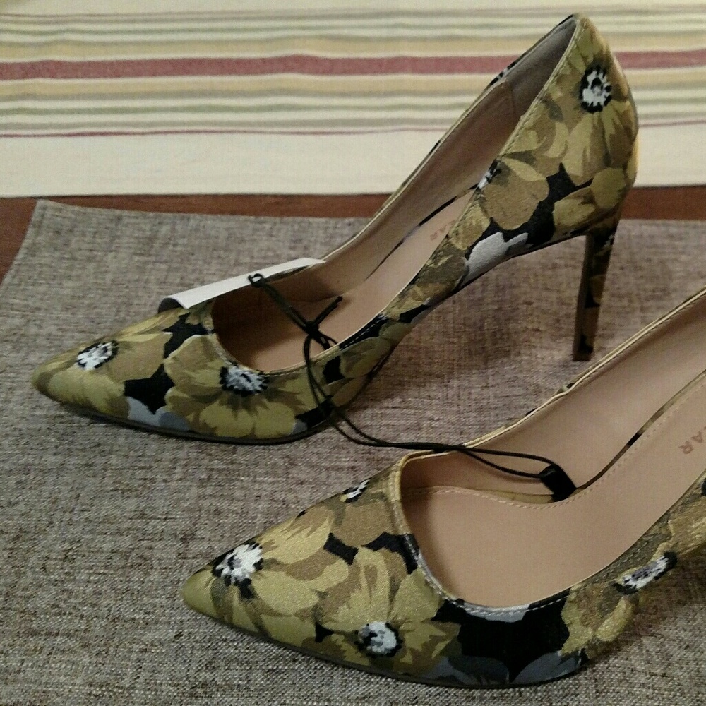 NEW Women's High Heel Pumps, Size 6